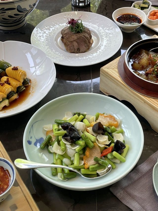 西安！喺充滿春意嘅湖畔中餐廳