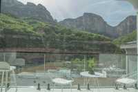 隱於山巒間的詩意居所-山巒民宿
