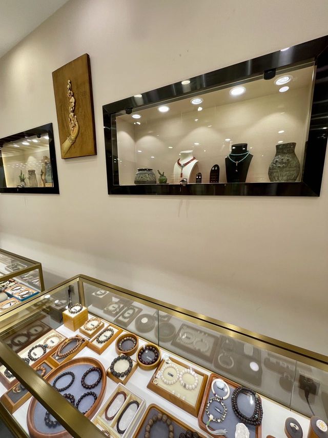 麗江最吸引我嘅！俾珠寶店拿捏住咗