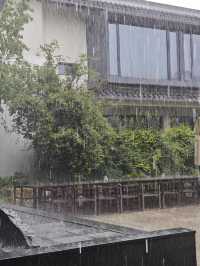 休憩，喺無他嘅聽雨天裏（一）