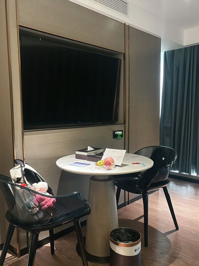 喺江南西住到唔捨得走270度全景觀影房