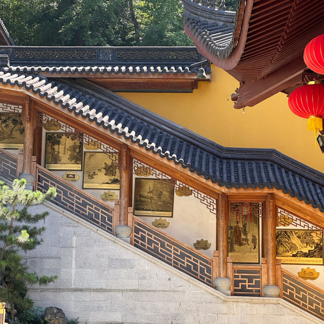 寺廟上香，法喜寺晨遊：清晨靜謐禮佛，感受古剎禪意
