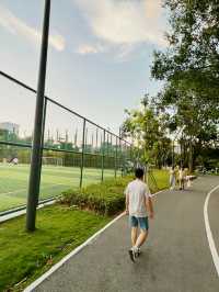 🌿 深業上城｜一個可以在百貨中看見綠地、綠地中看見高樓的魔幻之地