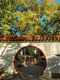 100% Perfect Photo Opportunities by Cuihu Lake in Autumn – Enjoy a Relaxing Off-Peak Stay at Crowne Plaza Kunming City Centre