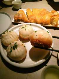 Shanghai Foodies: 7 Legendary Eats You’ll Regret Leaving Without Trying! 🥟🦀🔥