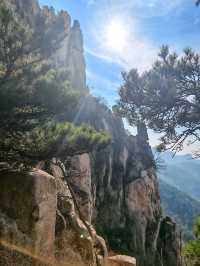 被這座山東秘境美到失語！誰說煙台只有海？藏在棲霞的天崮山簡直是大自然的鬼斧神工！喀斯特地貌+
