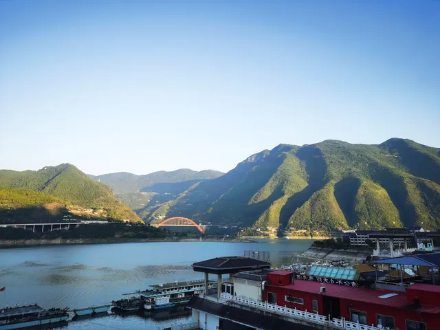 自駕賞三峽好風光 自駕賞三峽好風光