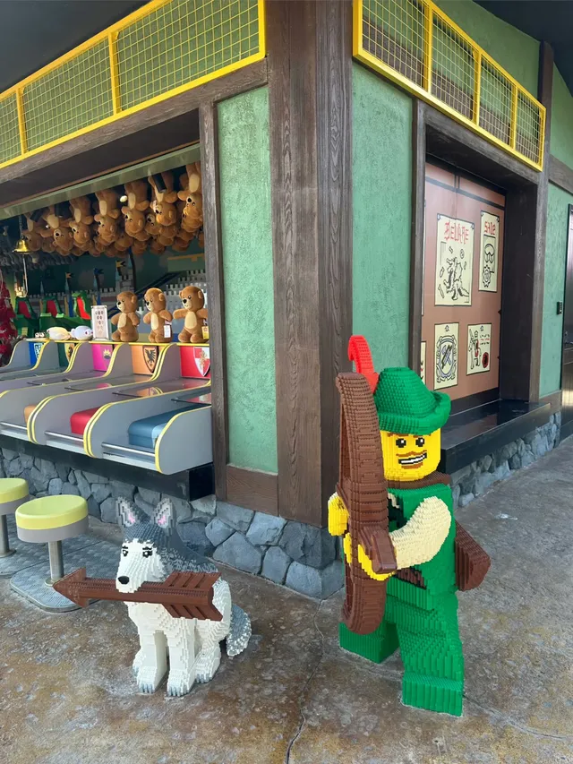 11.19樂高現狀....兩個小女生已崩潰 11.19樂高現狀....兩個小女生已崩潰