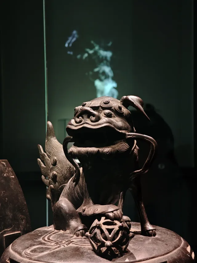 當我以站姐的方式，在上海博物館拍文物