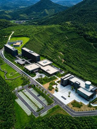 Anhui also has its own wild luxury retreat | Stay atop a mine and watch a sunset melt gold