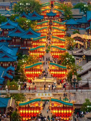 In Shandong! My favorite ancient-style amusement park to date! After climbing Mount Tai, my friends and I went to Dongping New Song Dynasty Never Sleeping City for the second time. I loved it when I visited during the May Day holiday, and this time...
