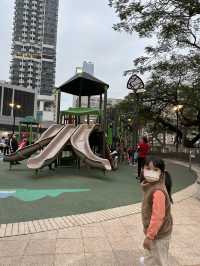 地鐵站旁的土瓜灣道花園浙江街遊樂場