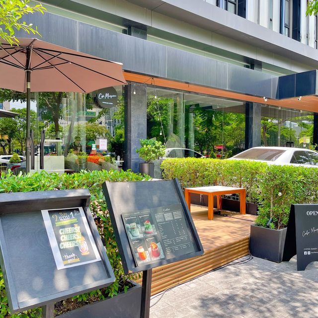 คาเฟ่สไตล์บรันช์ Cafe Marquina