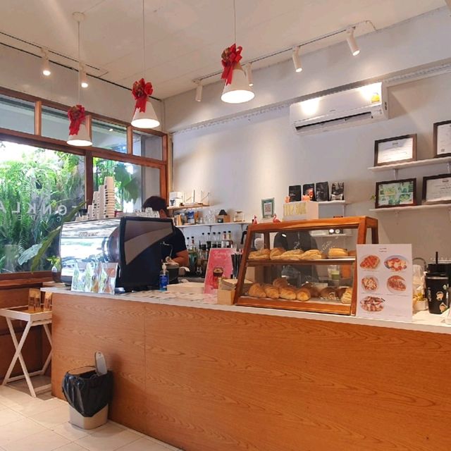 ต้นกล้าcafe  ร้านกาแฟ ลับ ลับในอุตรดิตถ์