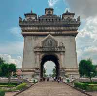 เที่ยวลาวหลวงพระบางเวียงจันทน์