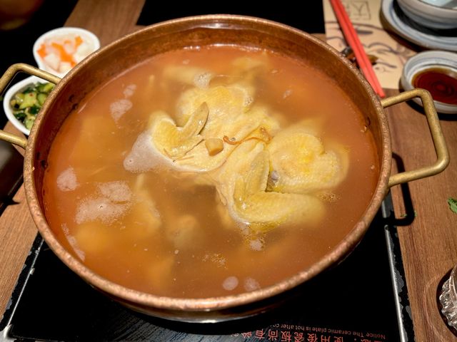  《大紅袍火鍋》人氣火鍋店