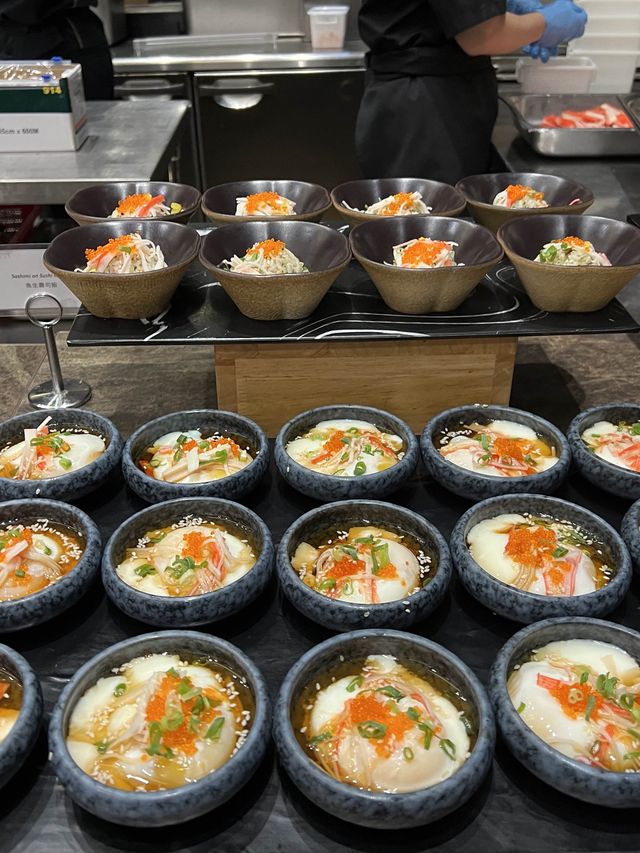 自助晚餐🥣推薦🥰如心酒店Cafe Circles‼️高質蟹腳😍主打精美甜品🍮