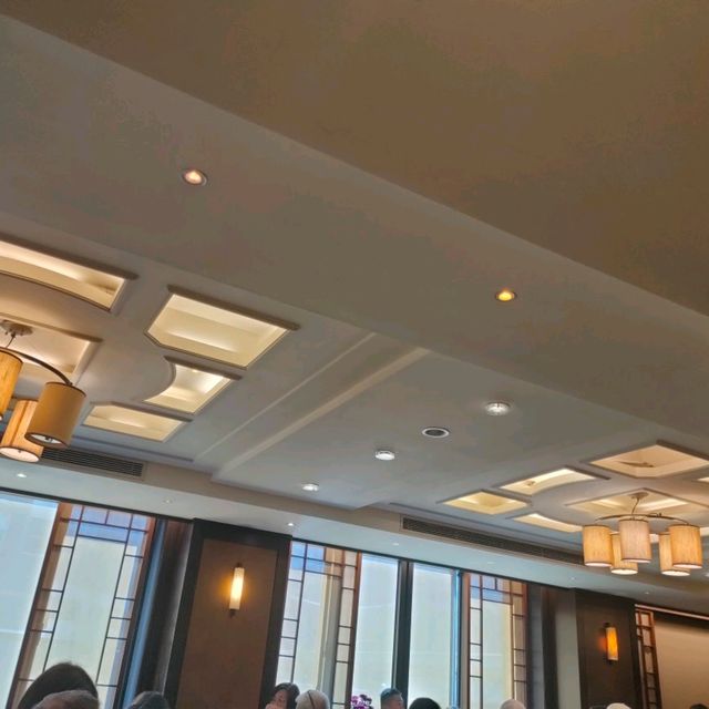 老字號兄弟飯店梅花廳飲茶