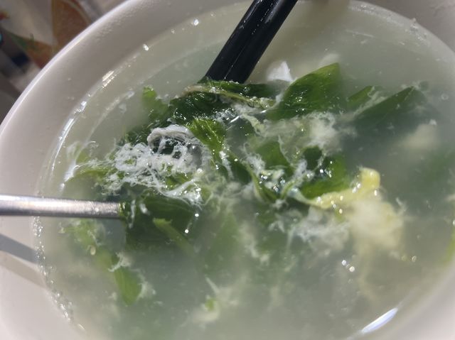 台北大安區港式燒臘店推薦｜㡣龍香港茶餐廳，中午時刻好多人