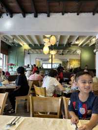 Unique 60’s Theme Cafe 