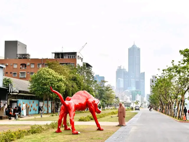 가오슝만의 예술적 갬성을 마주할 수 있다. 보얼예술특구 駁二藝術特區