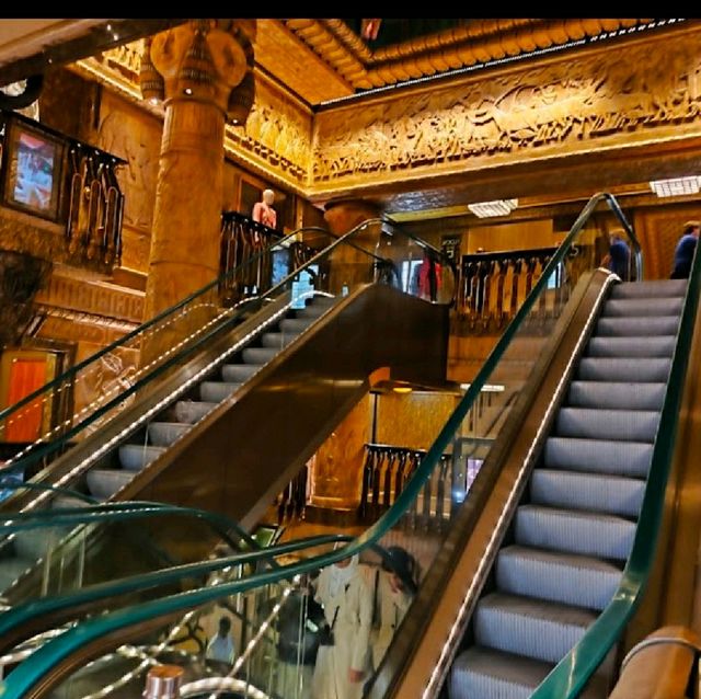 EXCLUSIVE DEPARTMENT STORE IN LONDON!