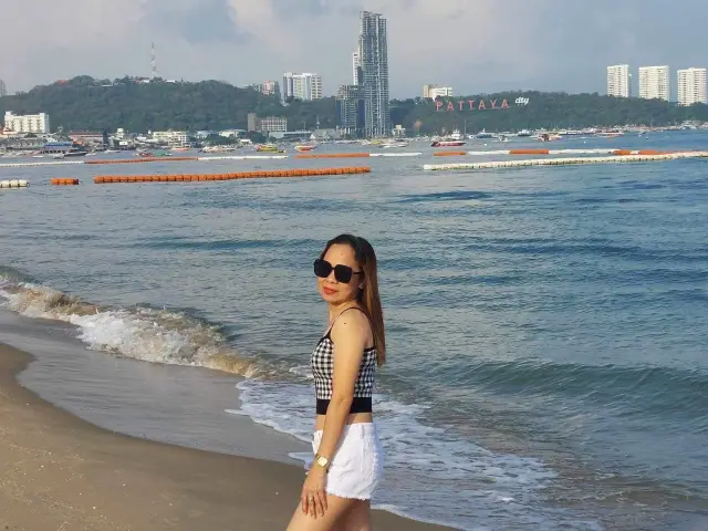 Central Pattaya Beach During the Day! 🫶🌊😊
