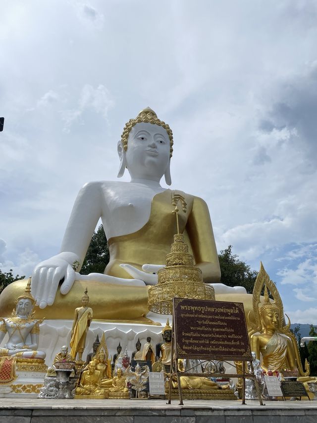 หลวงพ่อทันใจ วัดพระธาตุดอยคำ