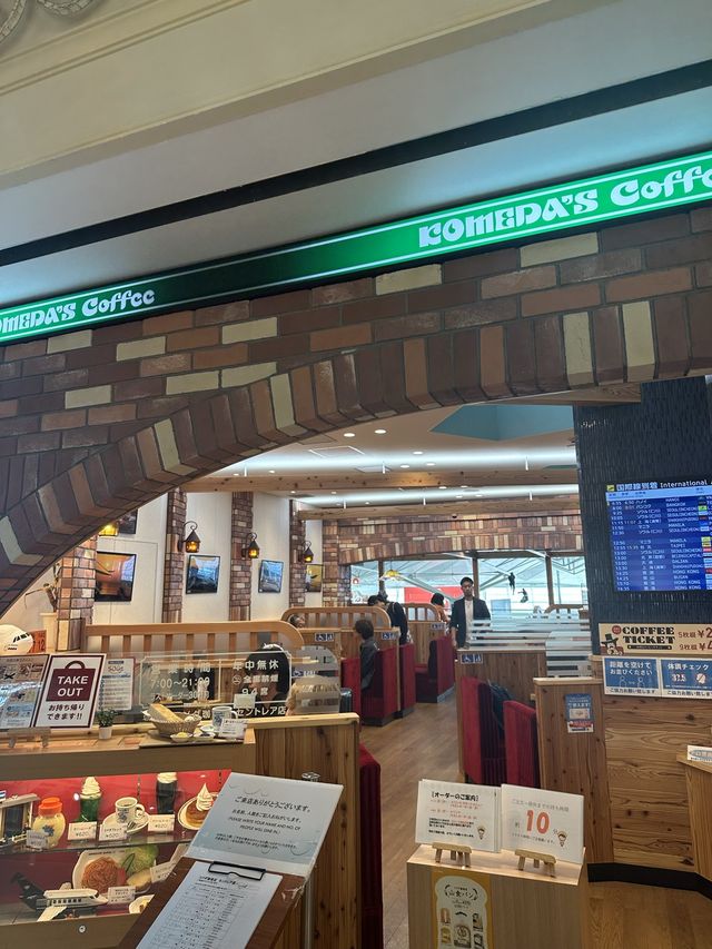 《名古屋》 中部国際空港セントレア 新しくなった "コメダ珈琲店"モーニング☕️