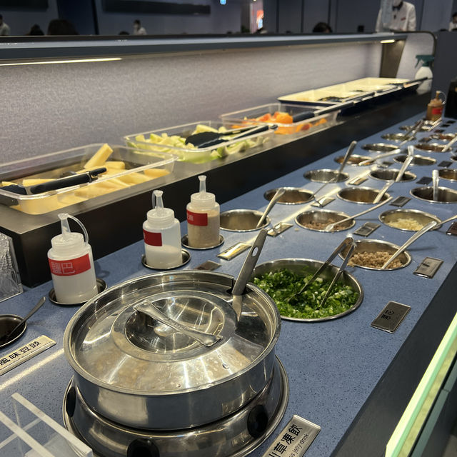 海底撈 享受美食也能體驗奢華服務 好吃好玩