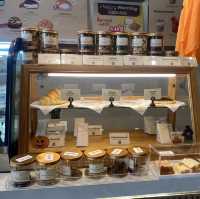 ร้านขนม ชูครีม ทานแล้วฟิน 🥧แน่นอน