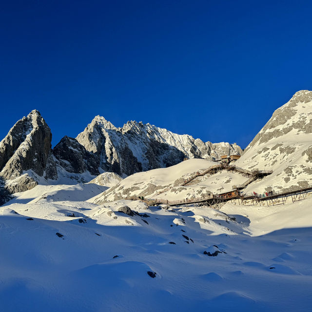 ภูเขาหิมะมังกรหยก : JADE Dragon snow mountain