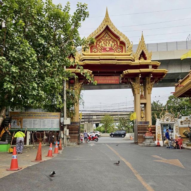 วัดหลักสี่ พระอารามหลวง