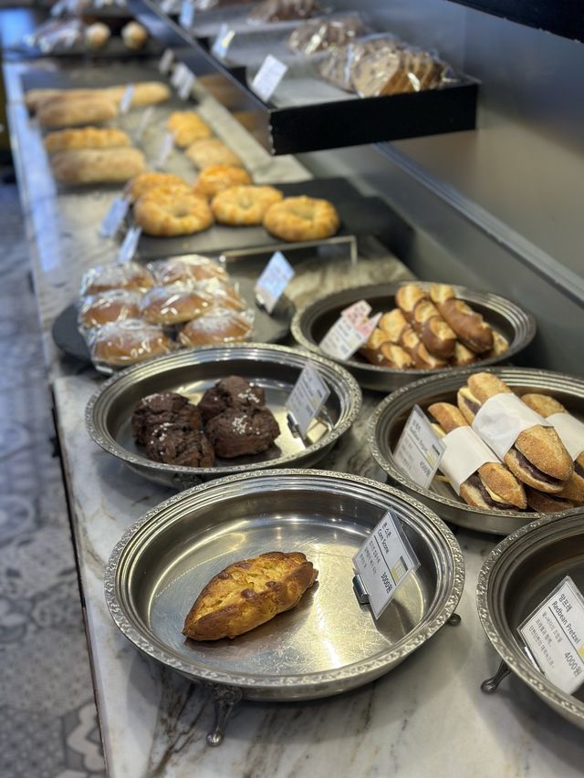 서초동 교대에 위치한 블랑제리 장티크 ! 🥐 강남 빵지성지 방문해보세요!