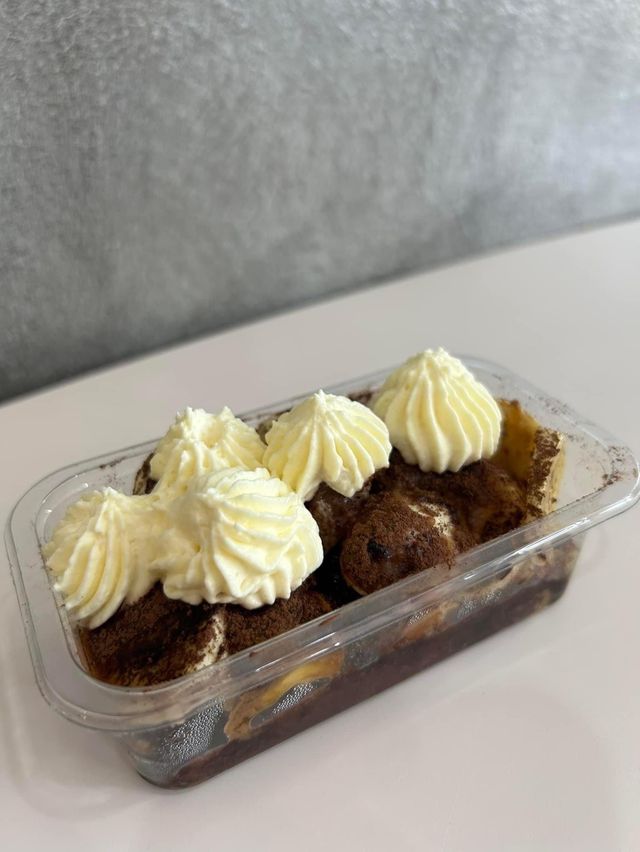 : Yanee bakery homemade 🥐🧁✨