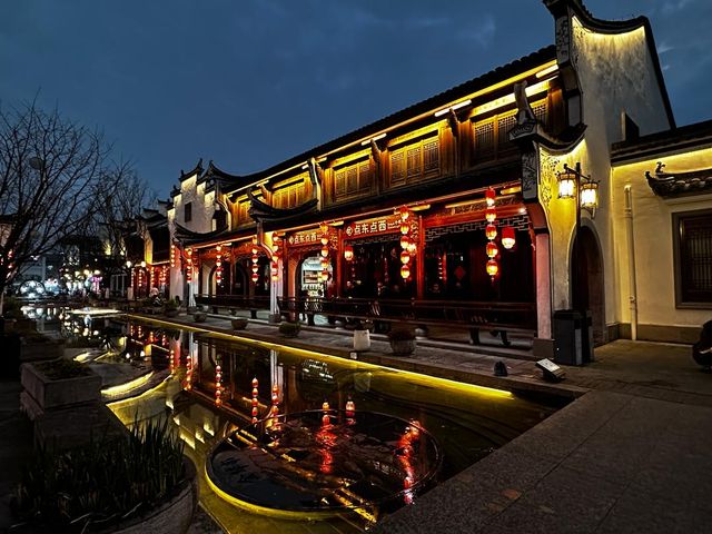 DREAMY NIGHT SCENERY AT FOTANG ANCIENT TOWN