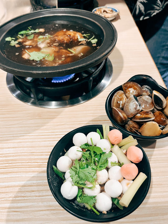 🍚新北三峽美食探店👣 狂一鍋－北大學成店－鹹香湯頭專門店