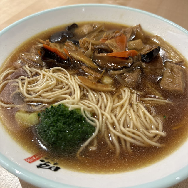 到杭州旅游 一看西湖，二看灵隐