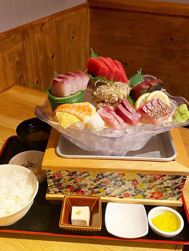 【福岡グルメ】お手ごろな値段で美味しい海鮮料理を楽しめる