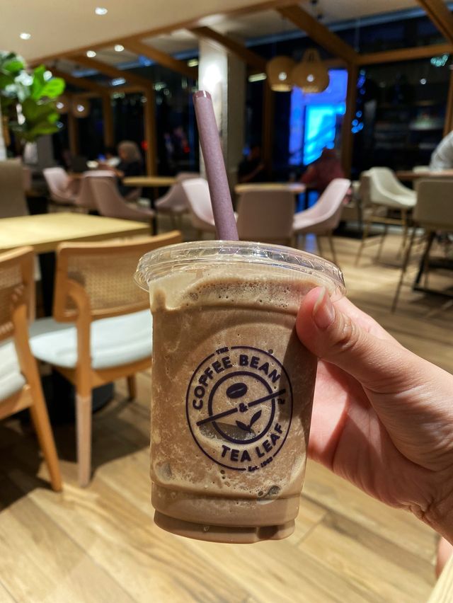 A comfy coffee shop to chill for half a day☕️
