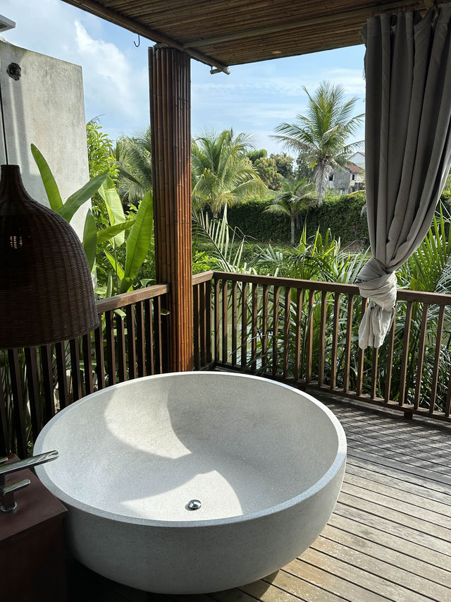 야외뷰 반신욕 즐기기 좋은 리조트 in Hoian