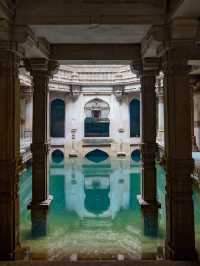 The Adalaj Stepwell บ่อน้ำโบราณอายุกว่า 500 ปี