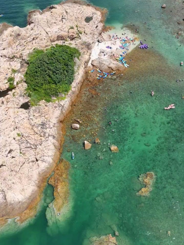 「綠蛋島：清澈海水，自然風光，遠離繁忙都市嘅理想選擇」