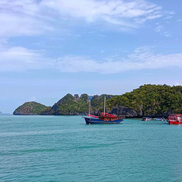 ผาจันทร์จรัส...หมู่เกาะอ่างทอง