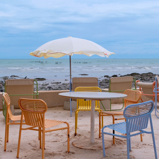 คาเฟ่สวยริมทะเล แลนด์มาร์คใหม่บางแสน