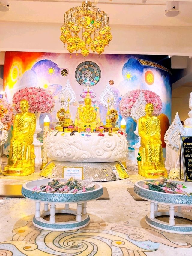 วัดพระธาตุผาซ่อนแก้ว