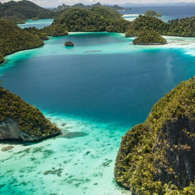 A Diver’s Paradise: The Untouched Beauty of Raja Ampat