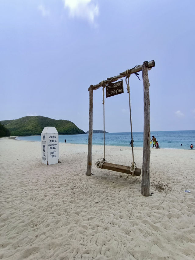 หาดลูกลม เกาะแสมสาร🏝️