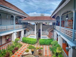Old Palace Yaring