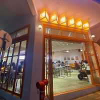 มีเดียมนมสด - ร้านนมเปิดใหม่ย่านเมืองเก่าอุบล